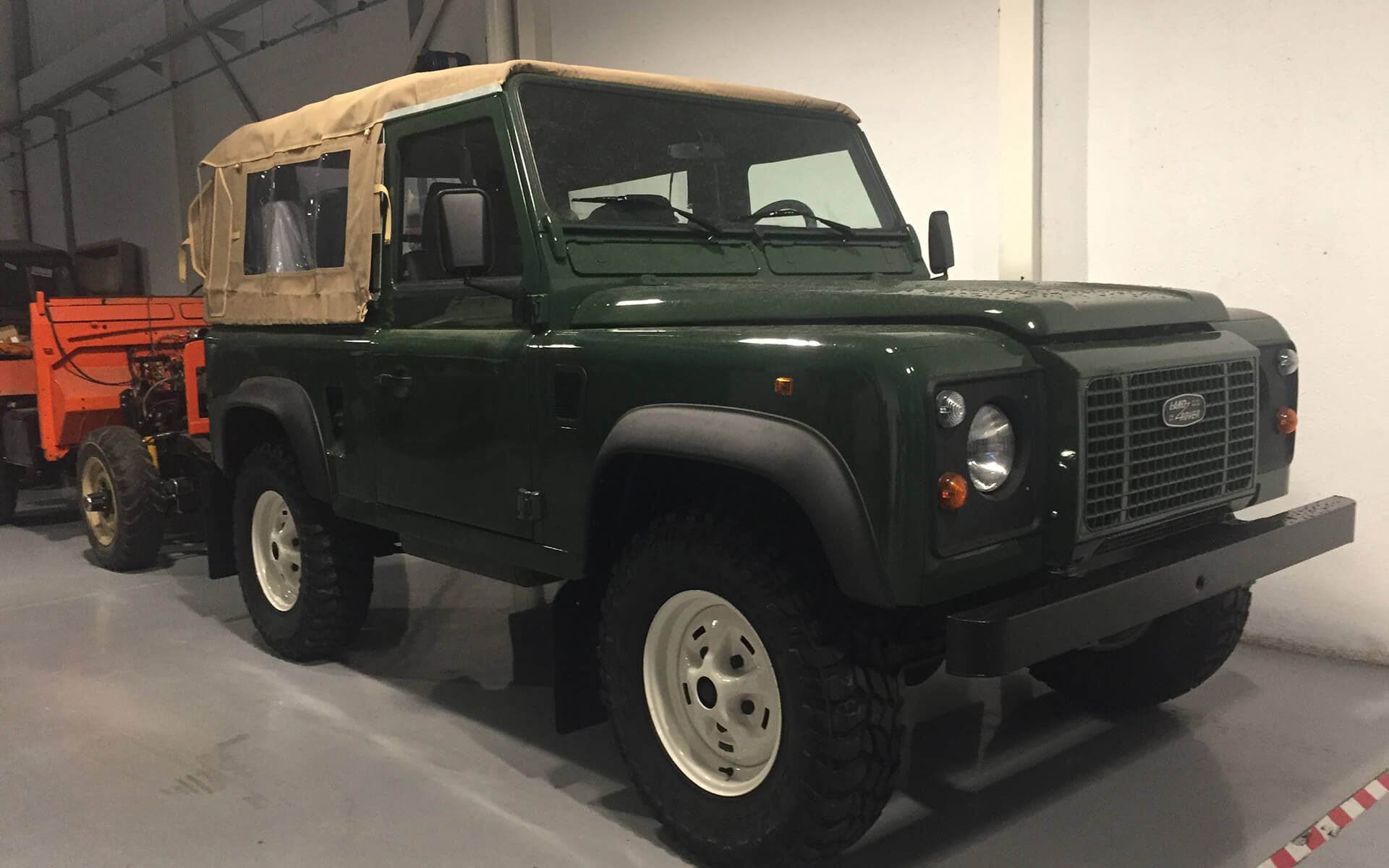 Land Rover Defender 300 TDI "Sotogrande".